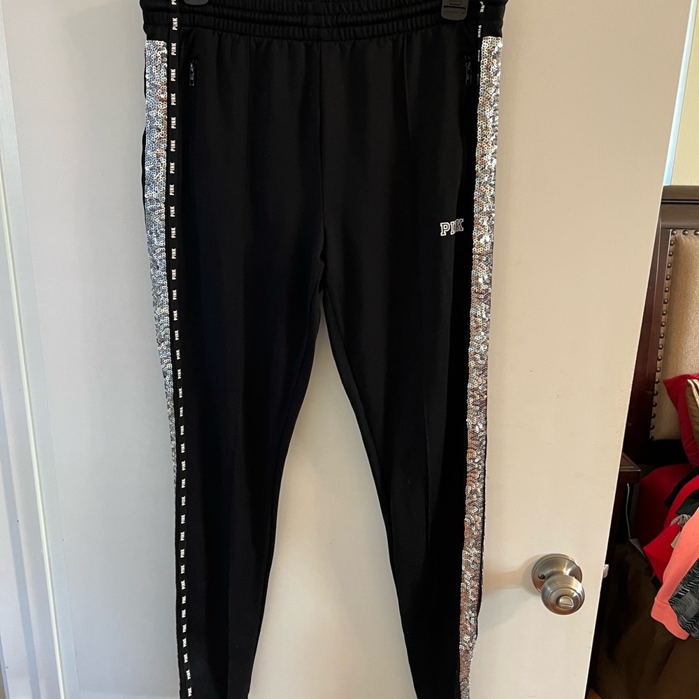 Sparkling pink pants